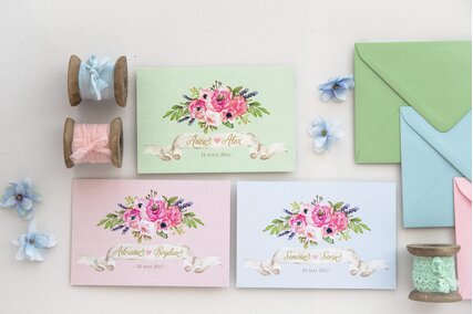 invitatii cu flori si culori deschise si pastelate