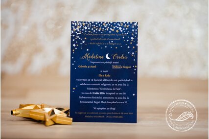 invitatie de nunta cu luna si stele albe si aurii