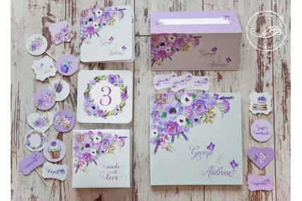 numere de masa si placecard cu buzunar pentru bani cu flori mov pictate
