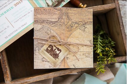 invitatie cu harta lumii invitaprinsa cu sfoara si biletel cu tren