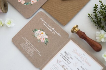 invitatie vintage rustica cu carton texturat deosebit