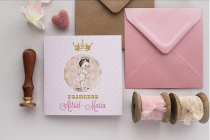 invitatie botez pentru printese roz si plic roz sau kraft