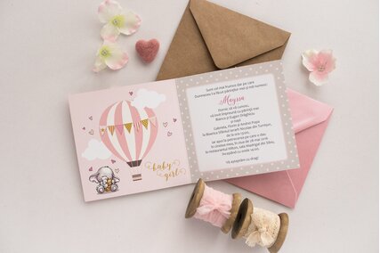 invitatie cu elefant si ursulet si balon in nori