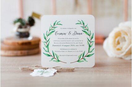 invitatie cu frunze verzi in forma de coronita