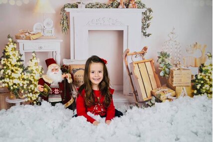 fundal pentru poze de craciun cu copii langa semineu