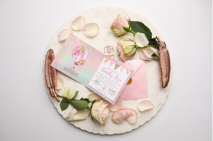 invitatie botez cu balon si flori