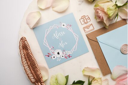 invitatie cu rama geometrica si anemone