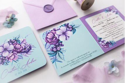 invitatie mint si lila florala