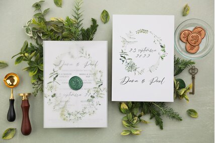 invitatie delicata de nunta cu verde si sigiliu