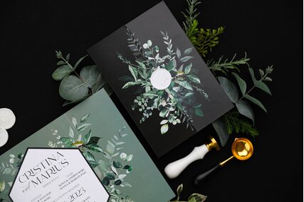 invitatii deosebite cu frunze si negru