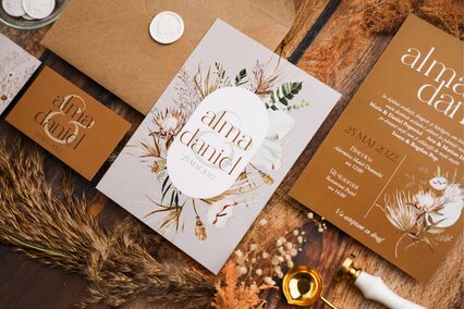 invitatie crem cu frunze