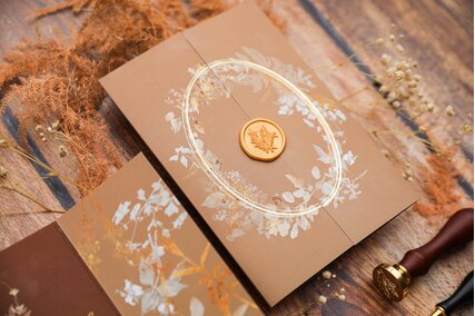 invitatii cu folio auriu